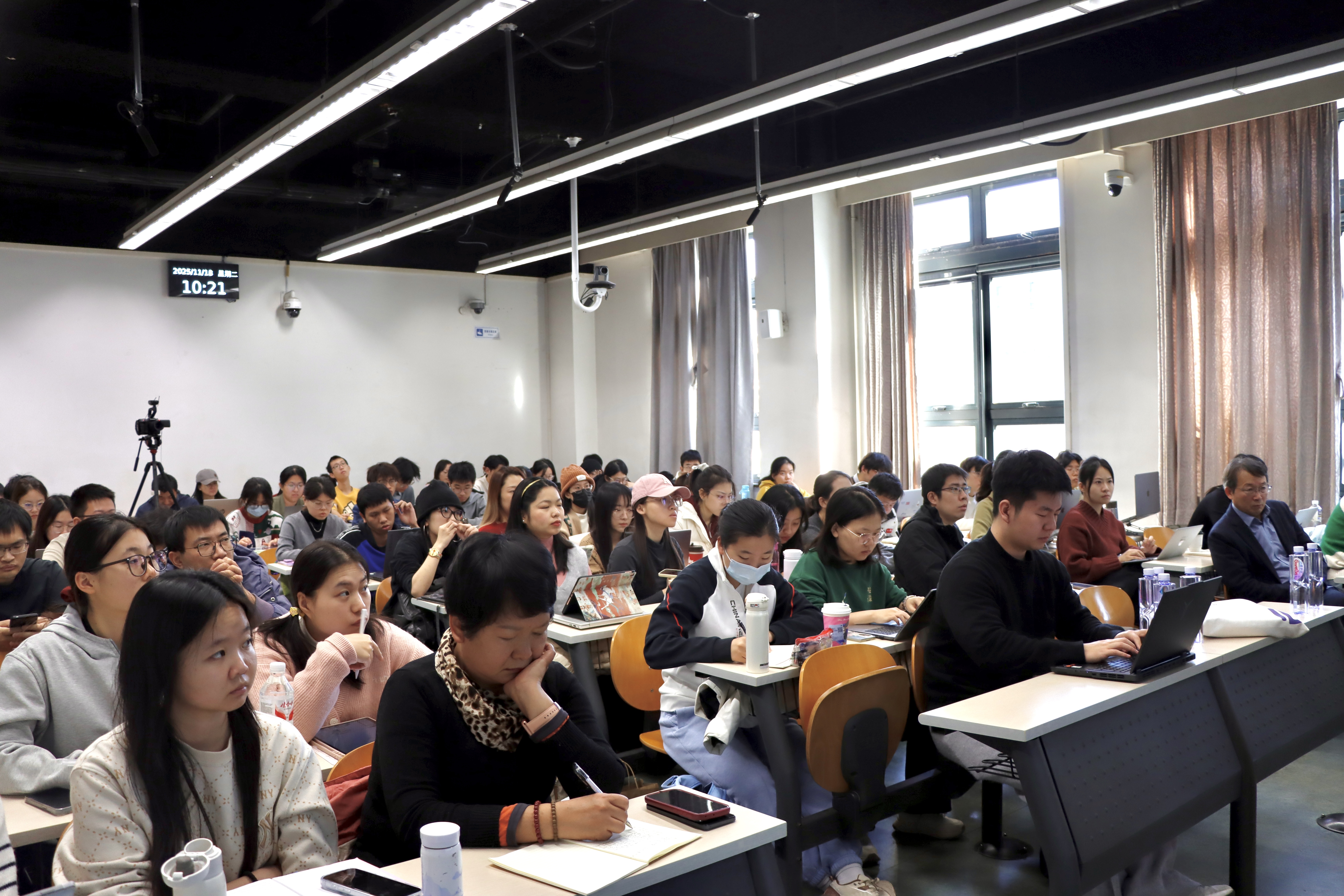 2025-11-18 102649.jpg